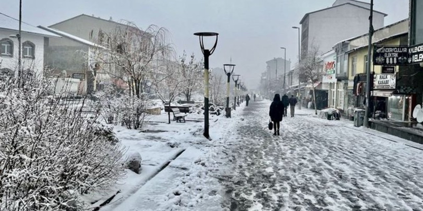 Türkiye yeniden yağışlı havanın etkisine giriyor! Meteoroloji'den uyarı var!