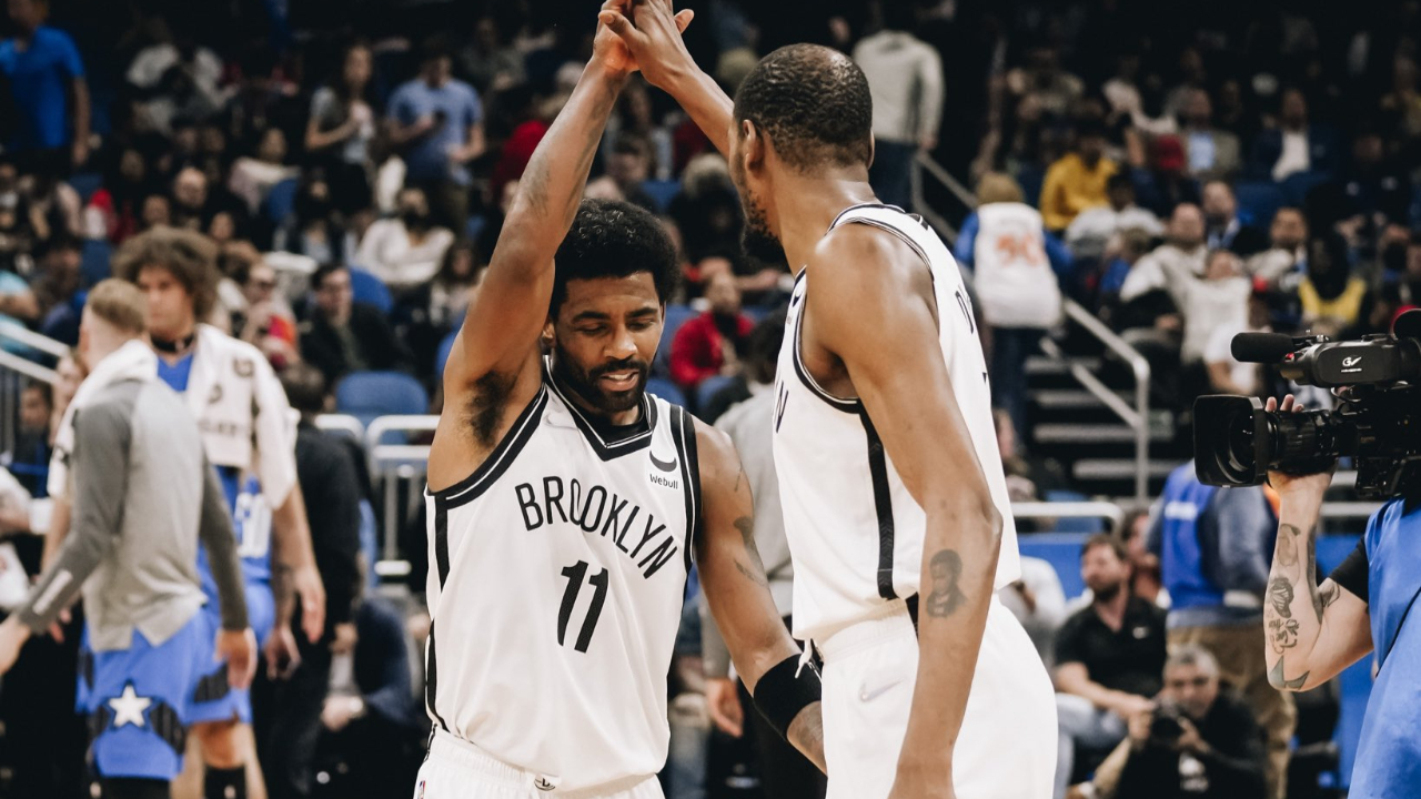 Kyrie Irving tarihe geçti... 60 sayılık performansıyla kariyer ve kulüp rekoru kırdı