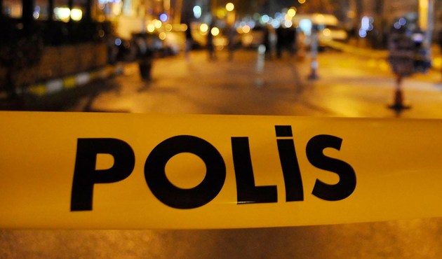 İş makinesi ve kamyonu durdurup ateş açtı...