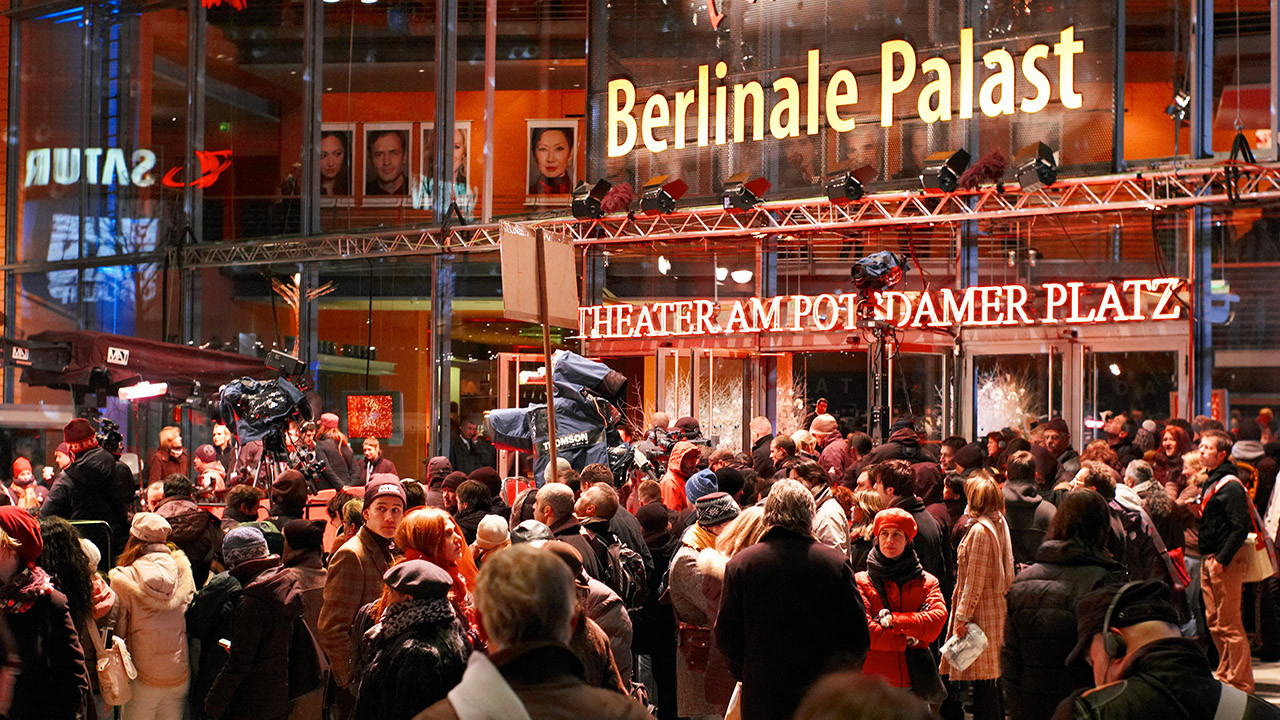 Berlin Film Festivali 2023 yılındaki etkinlikte Rus filmlerini boykot etmeyeceğini açıkladı