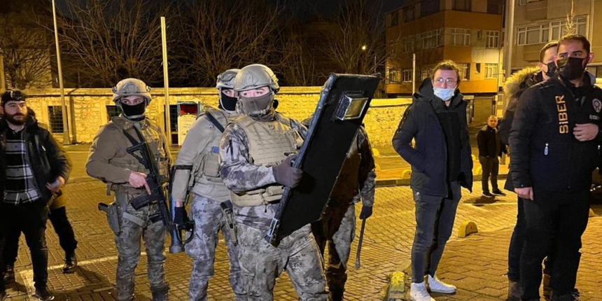 9 milyon liralık vurgun yapan çeteye şafak operasyonu