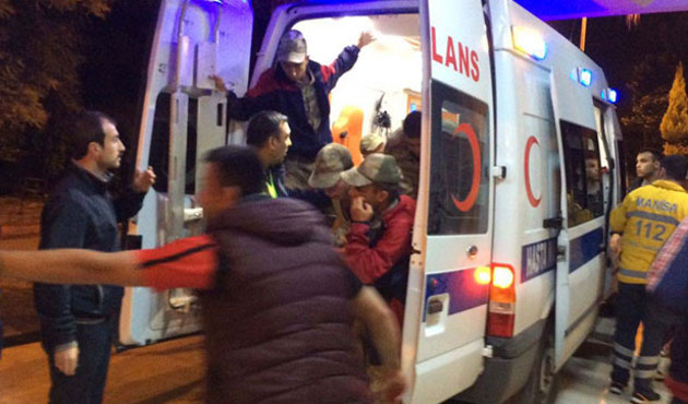 Manisa Kırkağaç'ta rahatsızlanan çok sayıda asker hastaneye kaldırıldı!