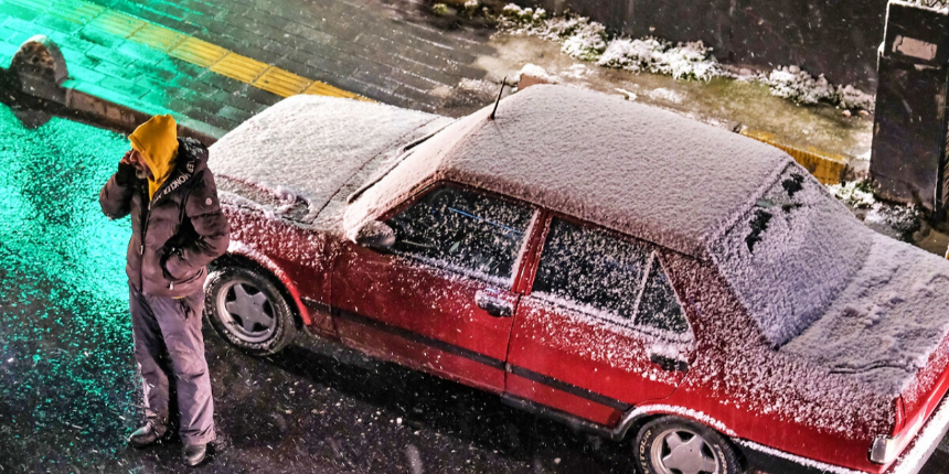 Meteoroloji ve Vali Yerlikaya'dan kar fırtınası uyarısı: Bugün de trafiğe çıkmayın!