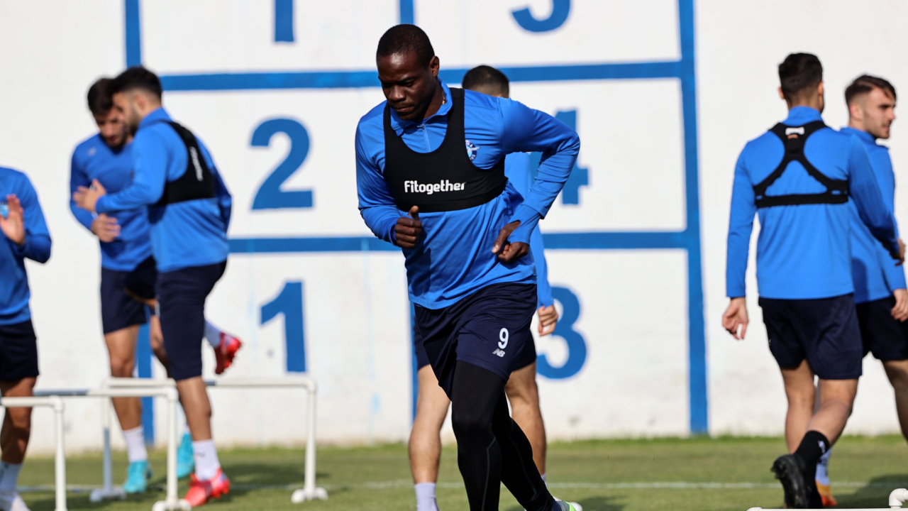 Mario Balotelli, İtalya Milli Takımı'nın 33 kişilik aday kadrosuna çağırılmadı
