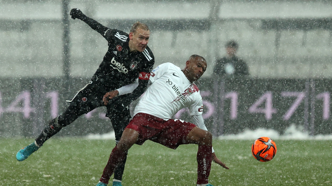 Beşiktaş, Önder Karaveli'yle 1-1 geriye gidiyor... Hatayspor'dan Kartal'a geçit yok!