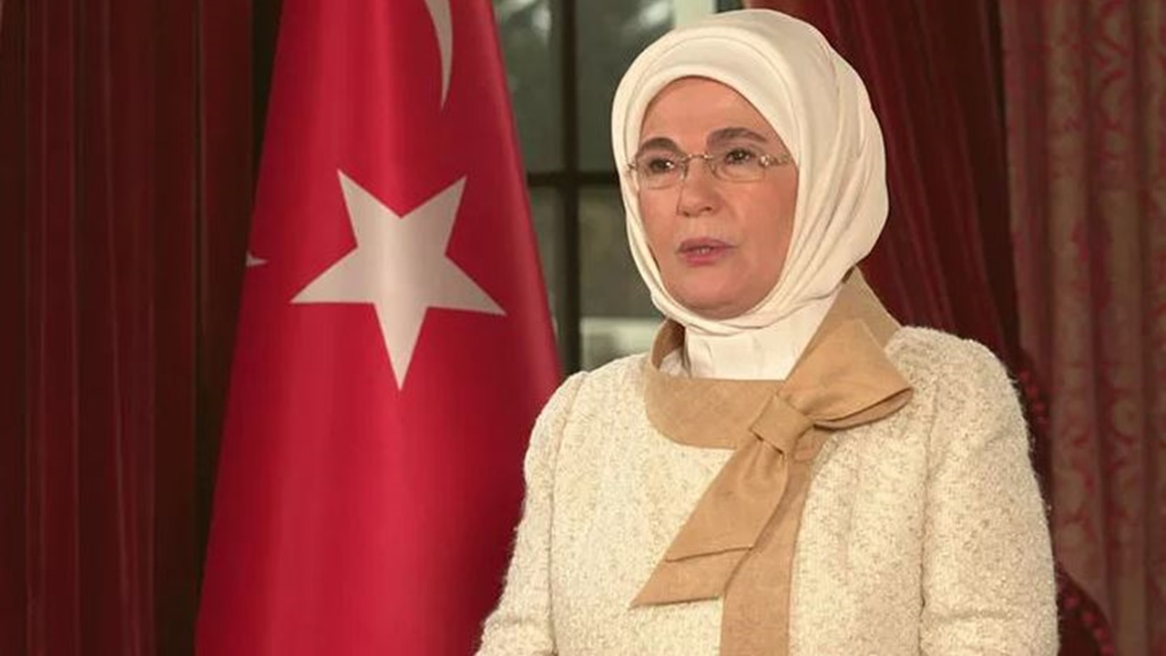 Emine Erdoğan'dan çağrı: Herkesi Kızılay’a bağış yapmaya davet ediyorum
