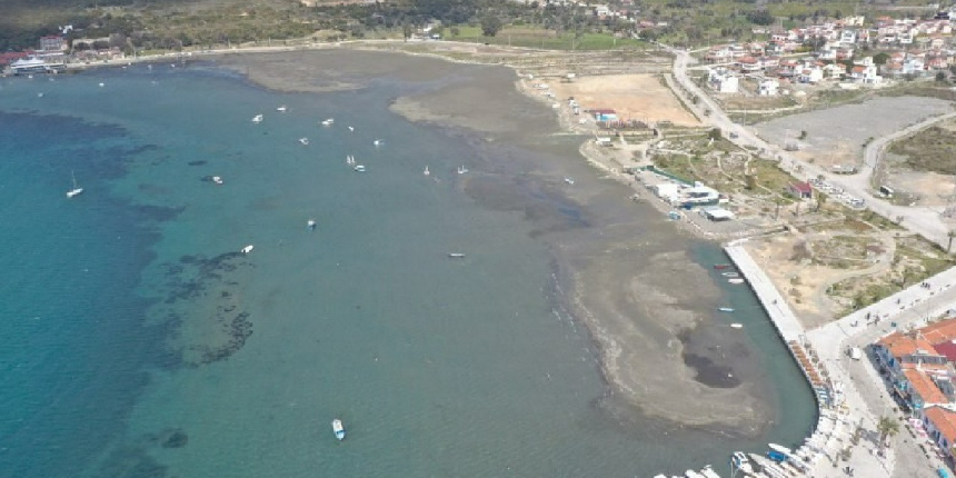 Korkutan görüntü! Seferihisar’da deniz 30 metre çekildi