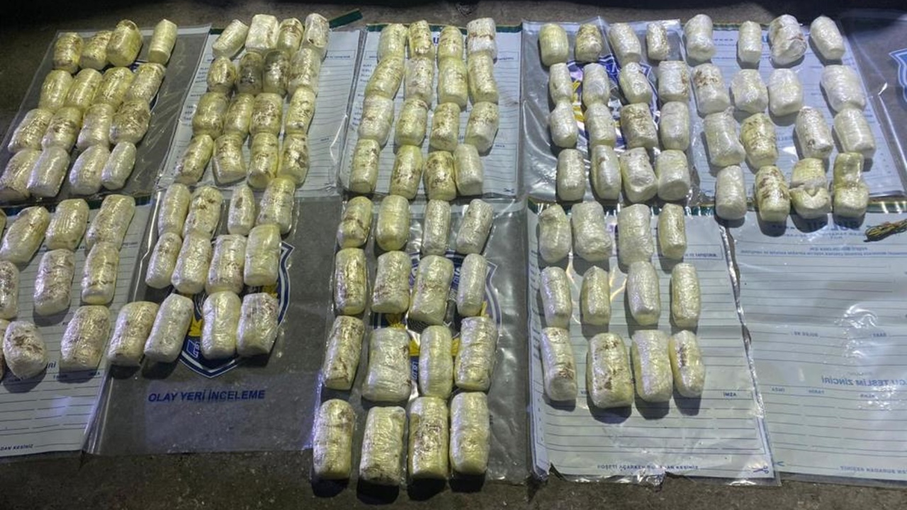 Hakkari'de bir polis memuru 52 kilo 500 gram patlayıcı ile yakalandı!