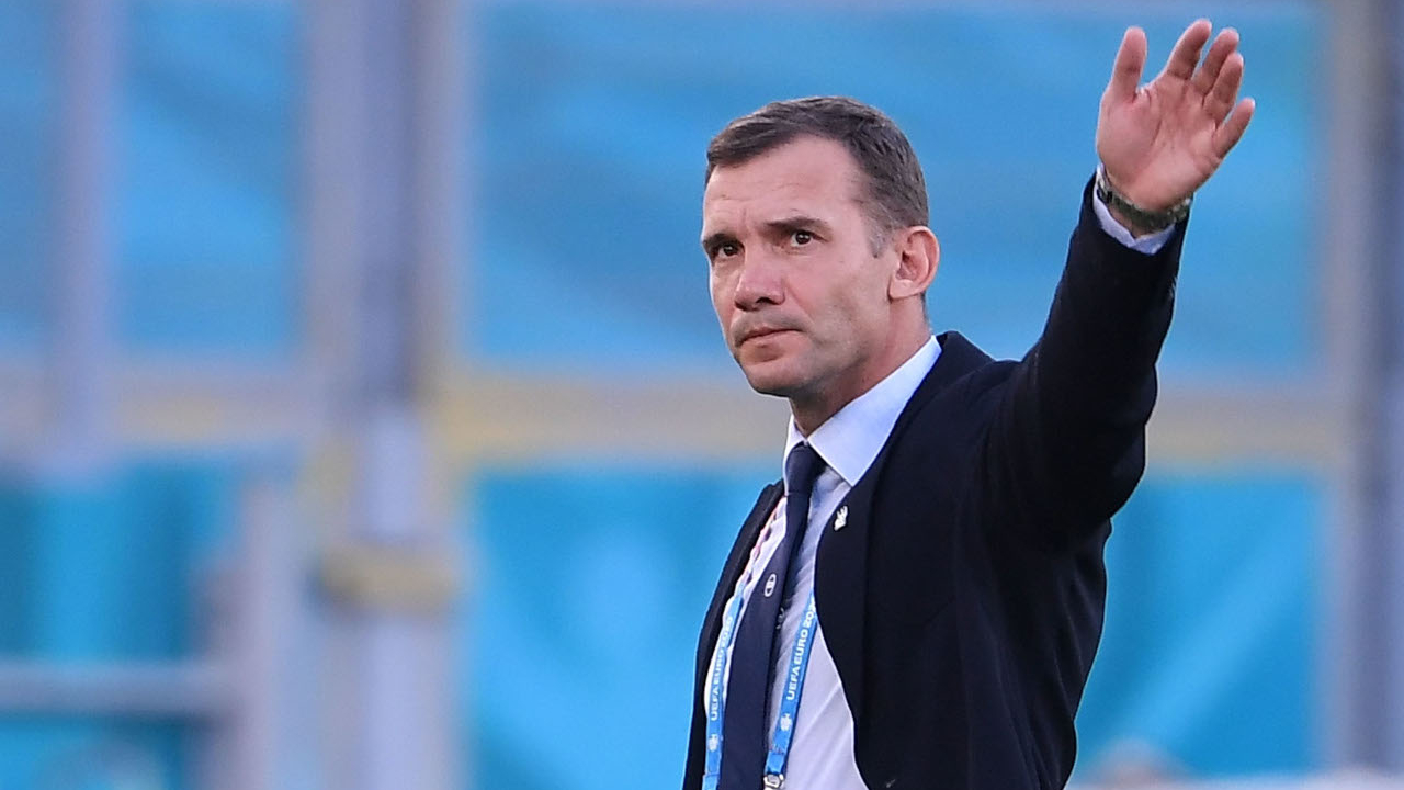 SON DAKİKA Beşiktaş haberi... Karaveli istifa etti, Andriy Shevchenko geliyor