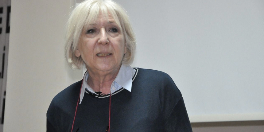 Gazeteci Banu Avar Facebook ve diğer sosyal ağlara isyan etti: Ukrayna paylaşımlarını kaldırdılar