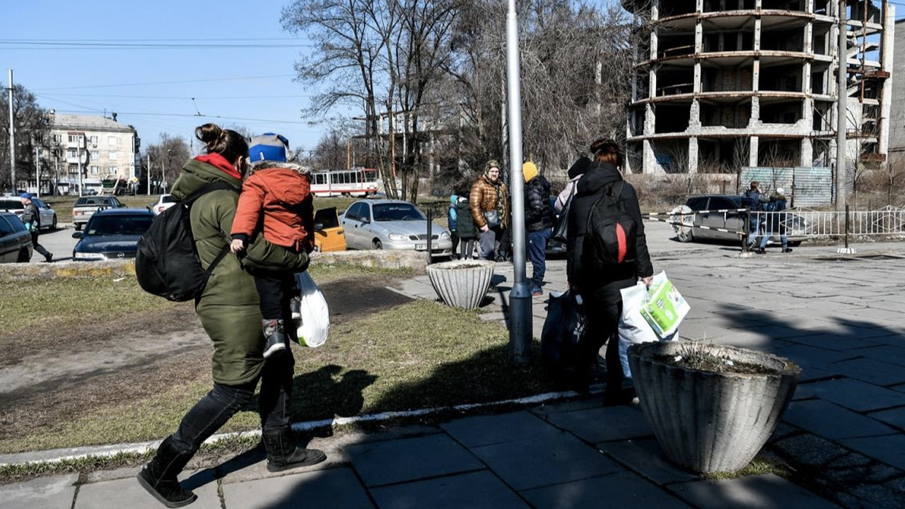 Savaşın en korkunç yüzü orada yaşanıyor: Mariupol'den kaçanlar kentin nasıl yok olduğunu anlattı