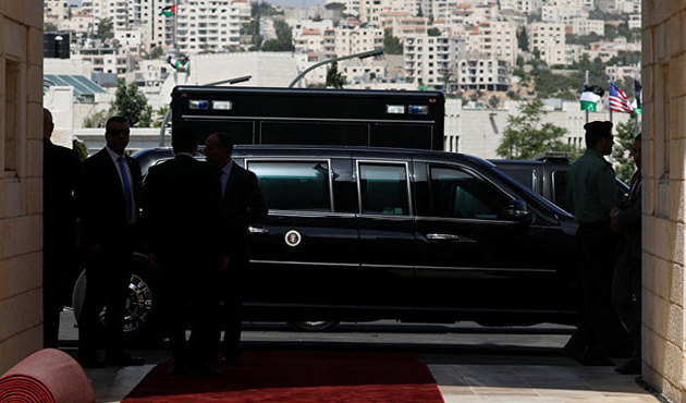 Trump'ın 'canavarı' sarayın kapısına sığmadı