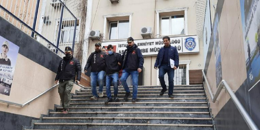 Eşini ve çocuğunu döven ağabeyini bıçaklayarak öldürdü!