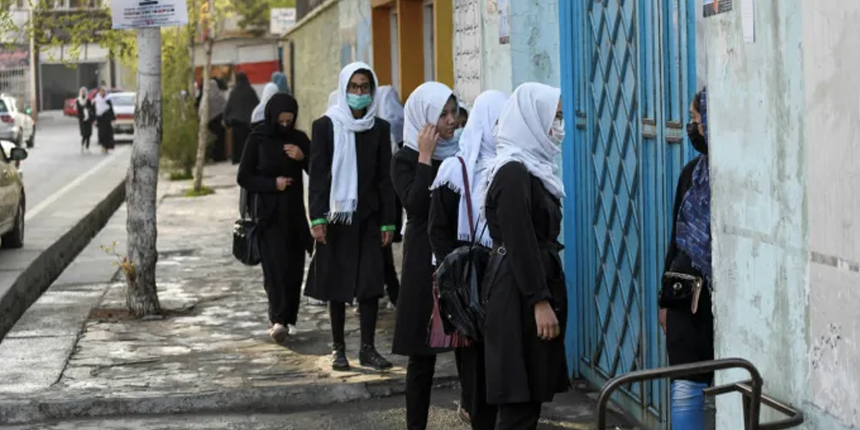 Taliban'dan kız çocuklarını ilgilendiren tartışmalı karar Üniformaları gerekçe olarak gösterdi