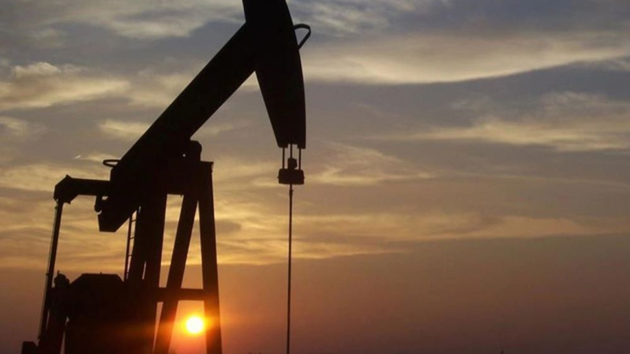 Petrol fiyatlarını düşürecek hamle: Üretimi artırma kararı çıktı