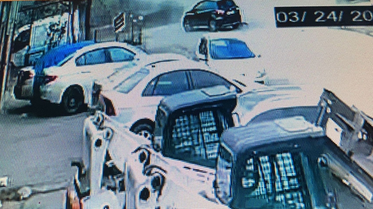Diyarbakır'da 7 kişinin yaralandığı patlama anı kamerada! İşte korku dolu o anlar...