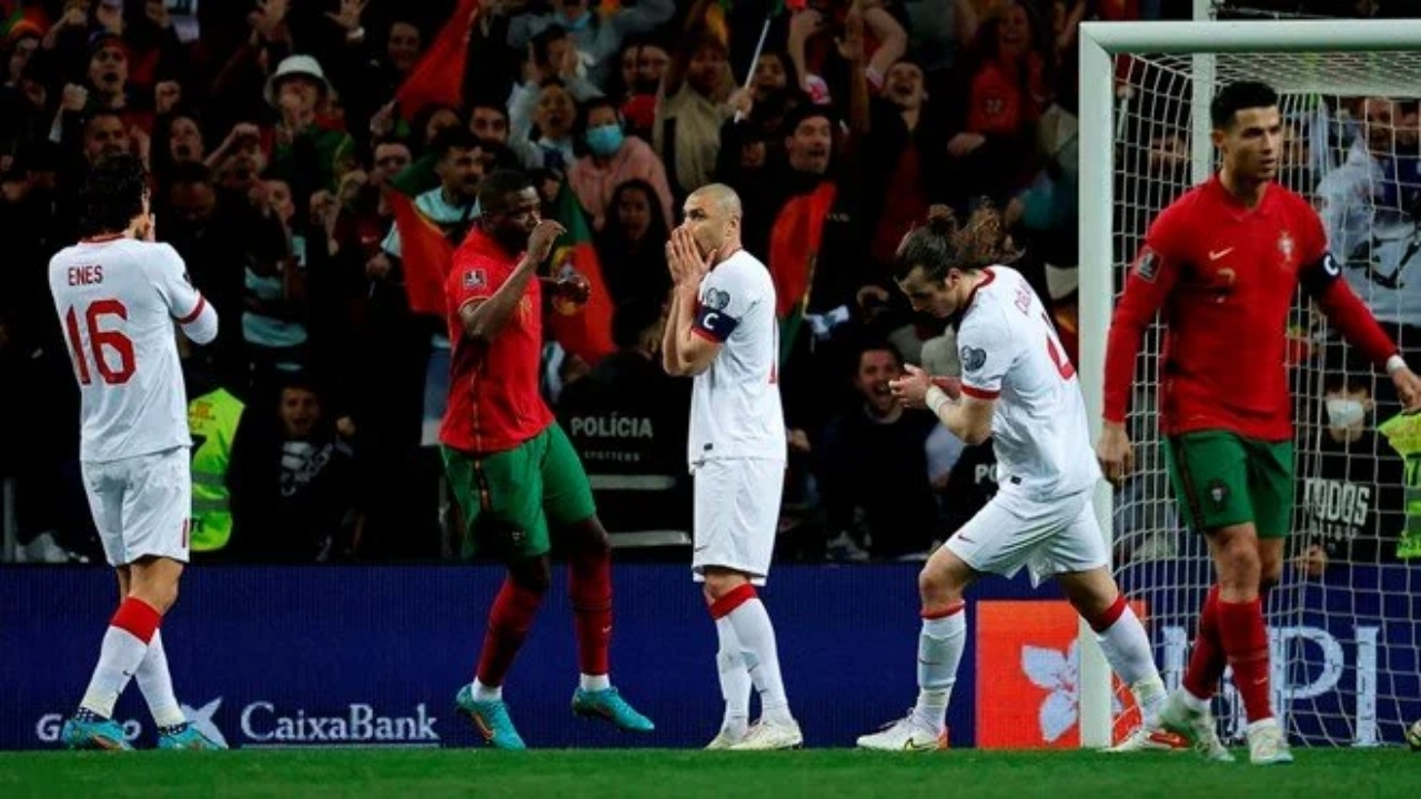 Burak Yılmaz Milli Takım Kariyerini Noktaladı!