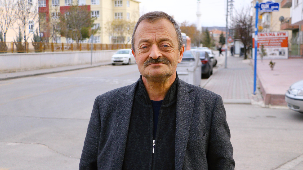 Öğrencileri saygısız davranışlarda bulunmuştu! Eyup öğretmen çocukları affetti