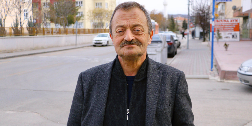 Öğrencileri saygısız davranışlarda bulunmuştu! Eyup öğretmen çocukları affetti