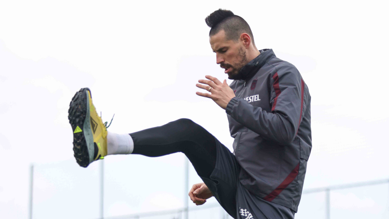 SON DAKİKA I Trabzonspor'da Beşiktaş maçı öncesi Marek Hamsik gelişmesi....