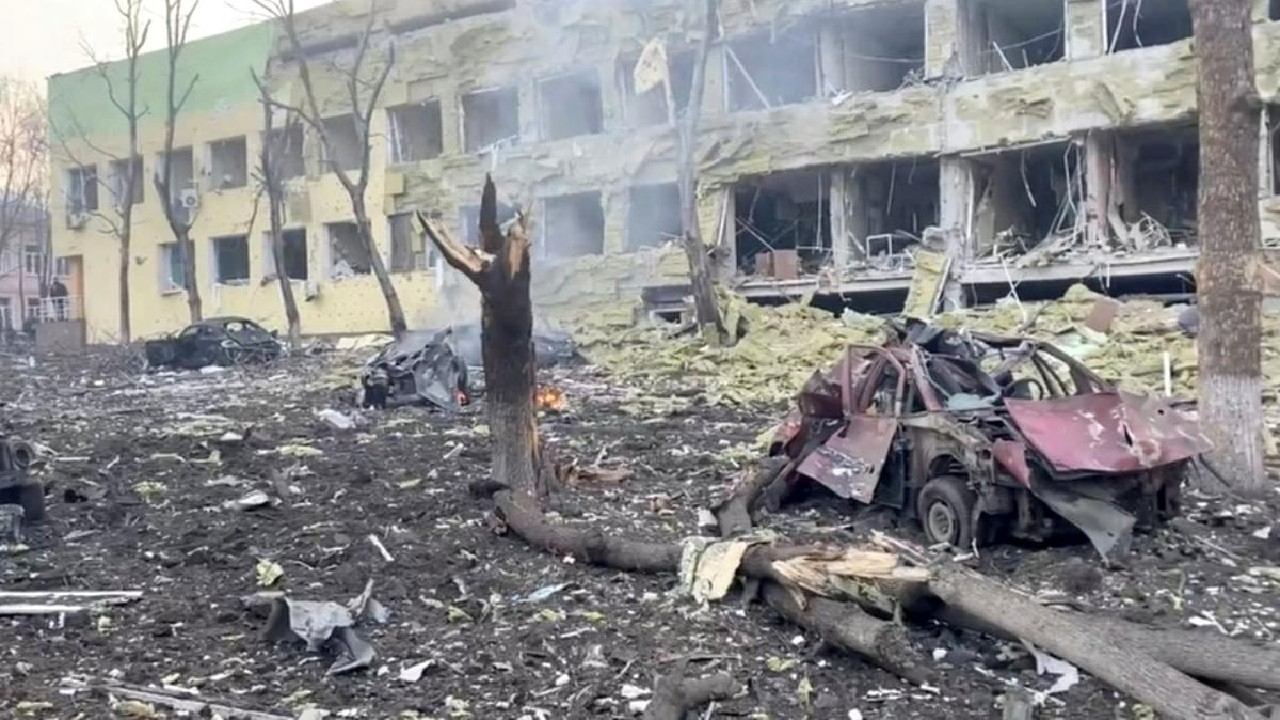 DSÖ: Ukrayna'da sağlık merkezlerine yapılan saldırılar 72'ye yükseldi