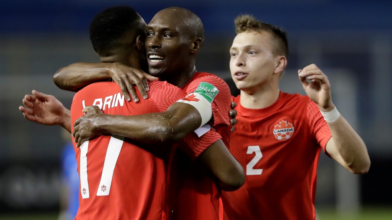 Kanada vizeyi aldı... Atiba Hutchinson ve Cyle Larin Dünya Kupası’na gidiyor
