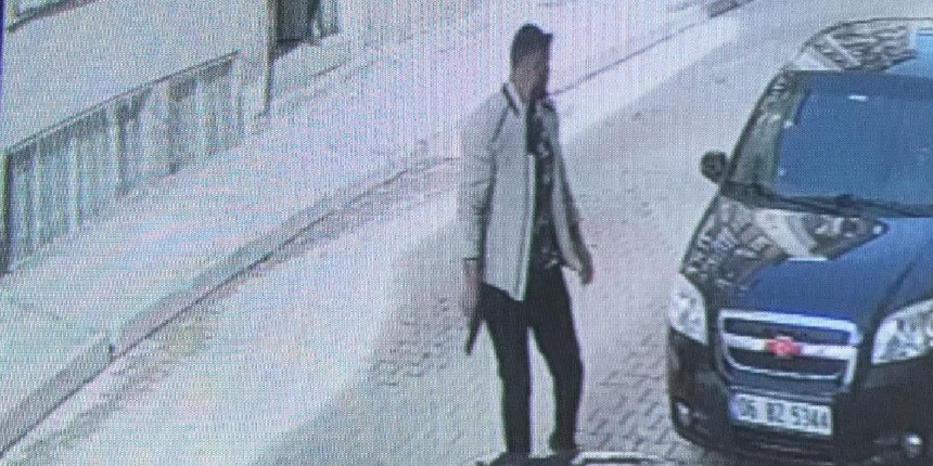 Sokak ortasında iki kardeşi darp etti! O anlar kamerada!