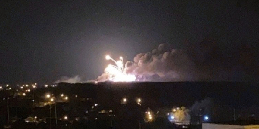 Ukrayna sınırında Rus ordusuna ait mühimmat deposu patladı!