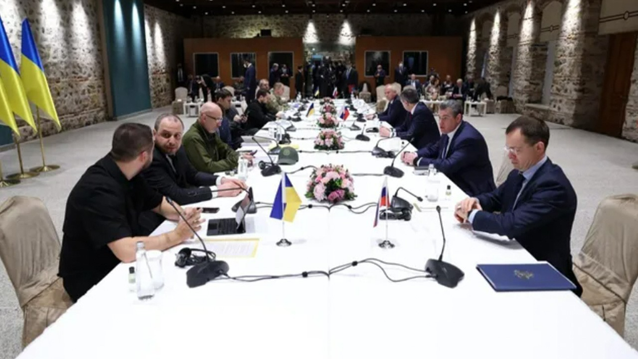 "Rusya ile barış anlaşmasını ulusal referanduma götüreceğiz"