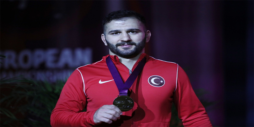 Süleyman Atlı, Avrupa Güreş Şampiyonası'nda gümüş madalyanın sahibi oldu
