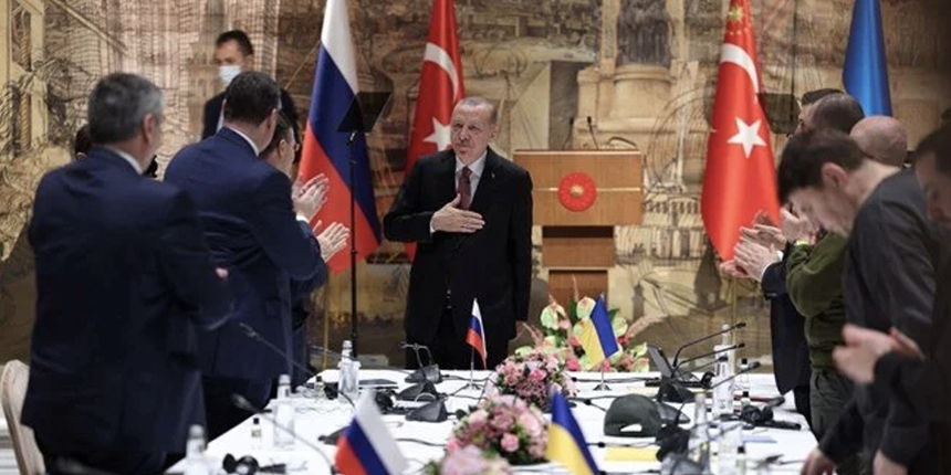 İngiliz basını yazdı: Ukrayna - Rusya görüşmelerindeki rolu sayesinde kazanan Türkiye oldu