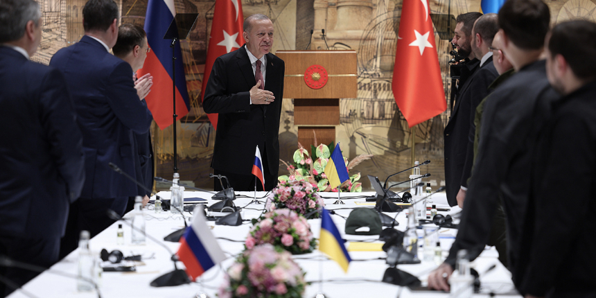 Hollanda'dan Türkiye'nin diplomasi trafiğine övgü: Erdoğan'a Nobel Barış Ödülü verilebilir