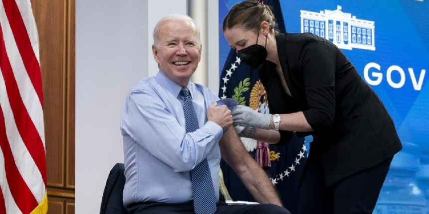 ABD Başkanı Biden, 4. doz Covid-19 aşısını canlı yayında oldu