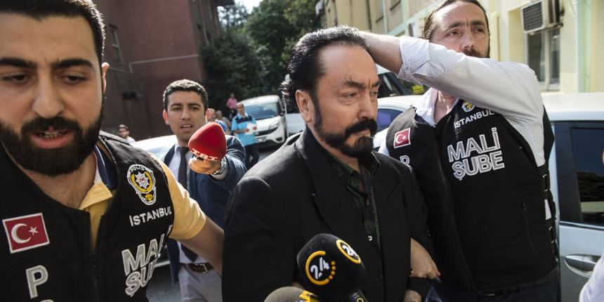 Adnan Oktar’ın gözaltındaki 4 avukatı tutuklanarak cezaevine gönderildi!