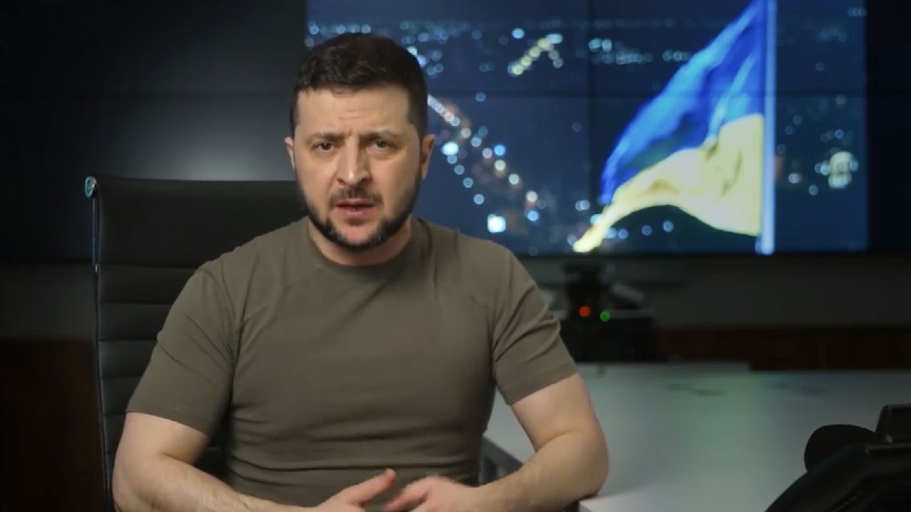 Zelenskiy: Mariupol'de tahliye konusunda arabuluculuk yapması için Türkiye ile görüşüyoruz