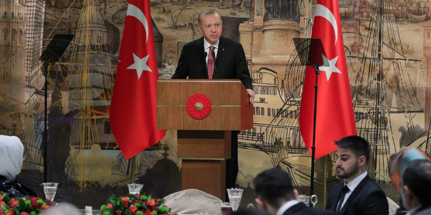 Cumhurbaşkanı Erdoğan, ilk iftarı şehit aileleri ile yaptı!