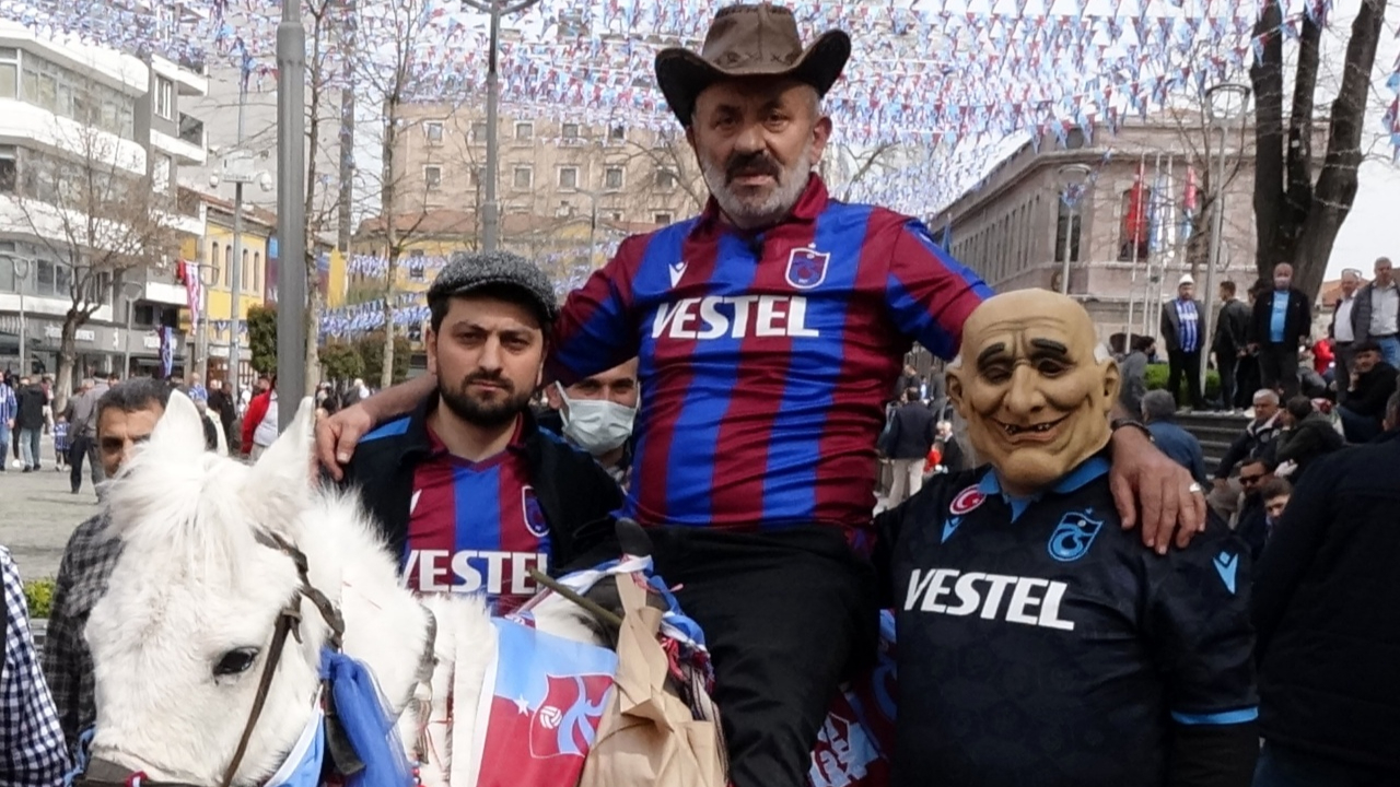 Beşiktaş maçı öncesi Trabzon'dan insan manzaraları... Heyecan büyük