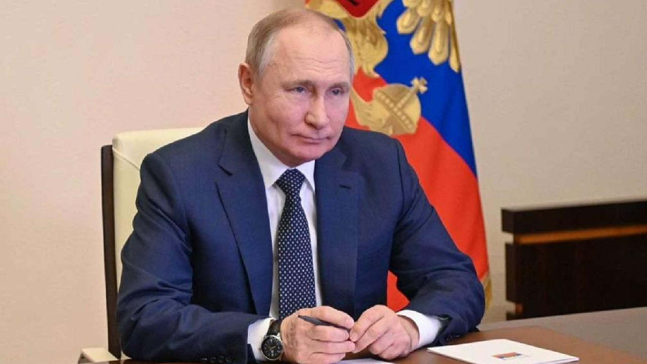 Putin, AB ve bazı ülkelere vizeyi zorlaştıran kararnameyi imzaladı