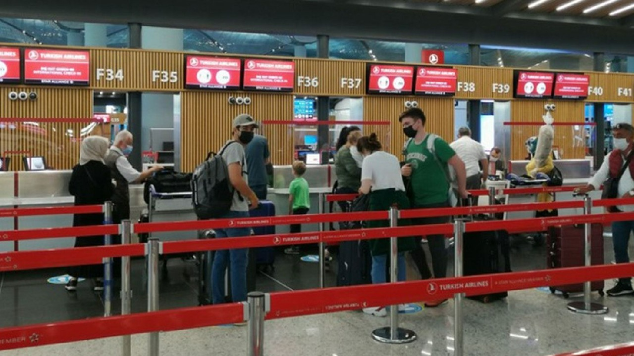 Fransa, Türkiye'yi seyahat kısıtlaması getirilen 'turuncu ülkeler' listesinden çıkardı