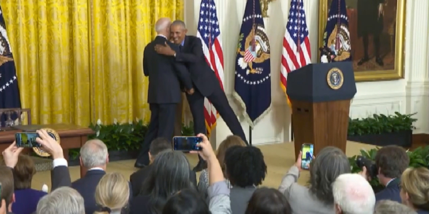 Barack Obama'dan Joe Biden'a 'Başkan Yardımcısı' şakası