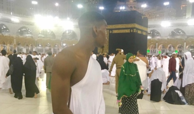Dünyanın en pahalı futbolcusu Pogba Kabe'de / VİDEO