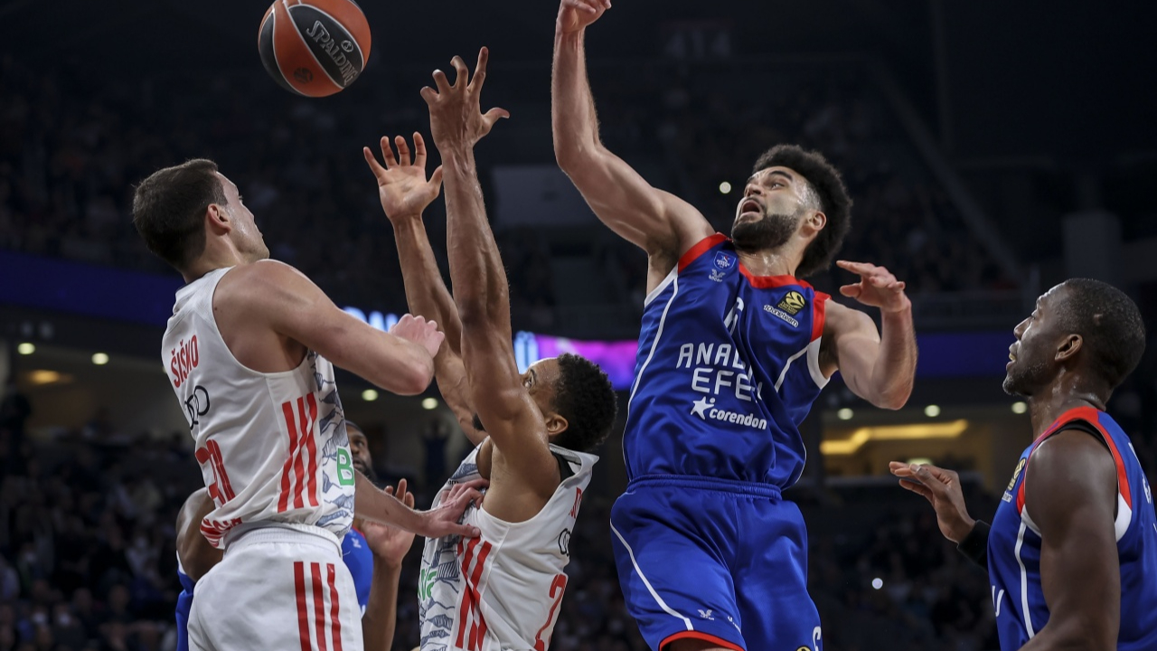 Anadolu Efes Bayern Münih 81-73 maç özeti