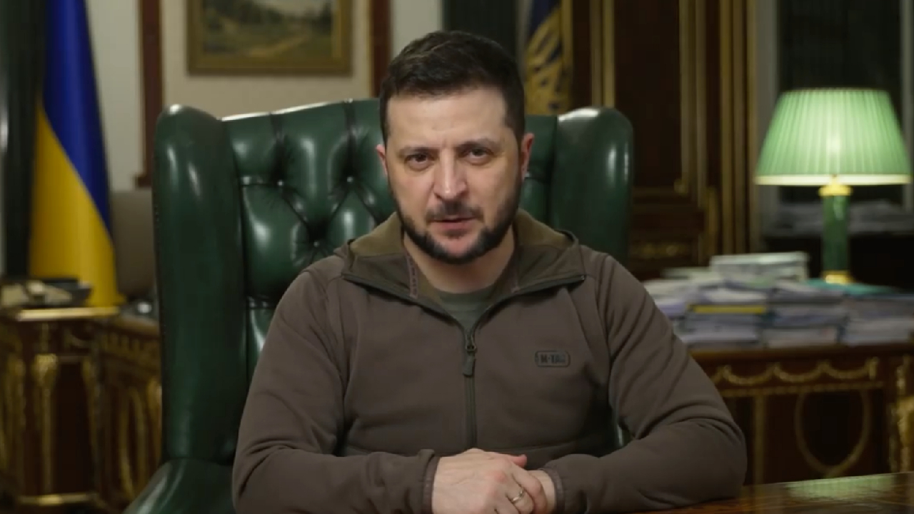 Zelenskiy: Öldürülen Ukraynalıları sokak ve bodrumlardan çıkarmaya çalışıyorlar