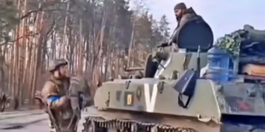 Savaş suçu: Ukrayna askerleri, teslim olan Rus askerlerini infaz etti!