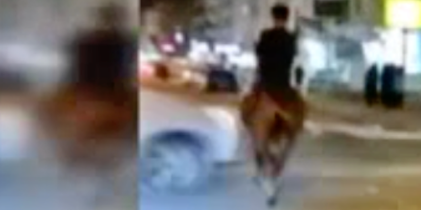 Korkunç kaza: Atıyla gezen şahıs, video çekerken kırmızı ışıkta geçti!