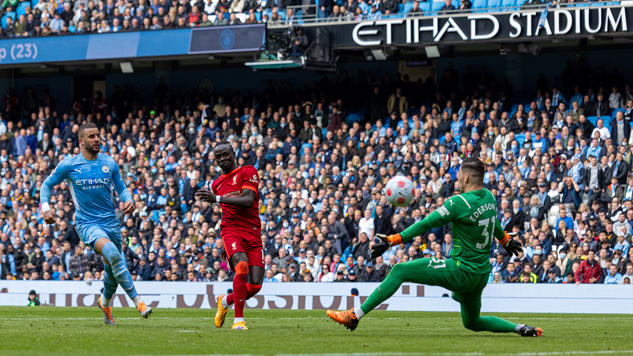 İngiltere Premier Lig'de dev maç berabere sonuçlandı! Manchester City 2-2 Liverpool