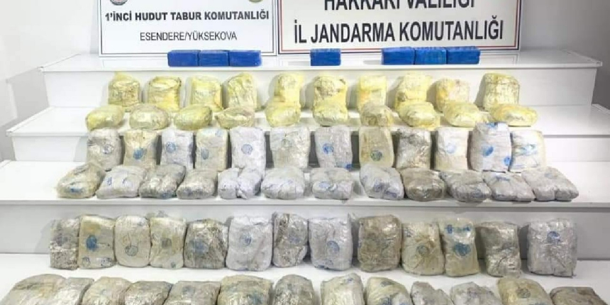 Türkiye-İran sınırında uyuşturucu operasyonu! Tam 127 kilogram...