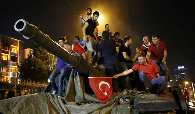 15 Temmuz'u MİT'e ihbar eden binbaşı: Çocuklarımın adını örgüt lideri koydu