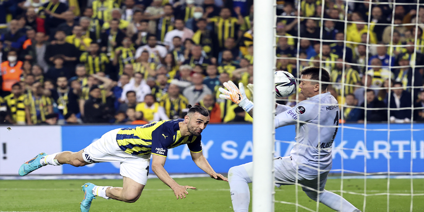 Fenerbahçe derbide kazanmayı bildi! | Fenerbahçe 2-0 Galatasaray
