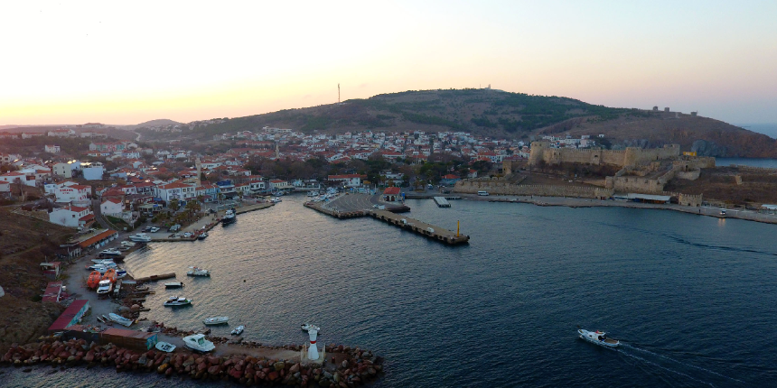 Fırtına geliyor! Bozcaada'da feribot seferleri iptal